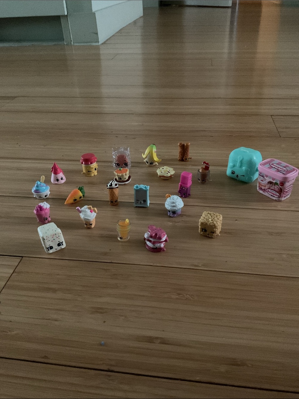 Assorted Shopkins Mini Figure Lot - Colorful Collectible Toys